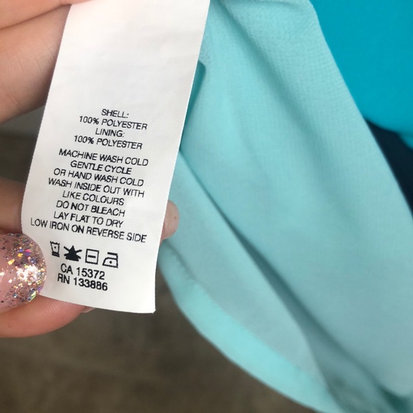 Colour Block Dress with Keyhole Neck - Picture 11 of 11